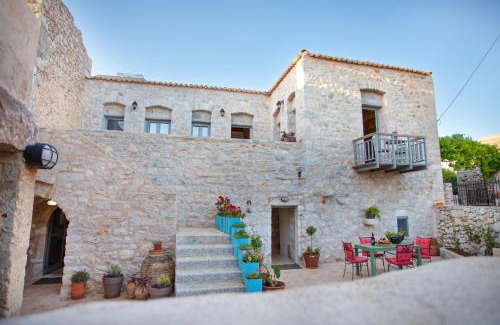 Omales Casa | Stenorougi Charias