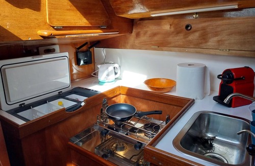Vilanova I la Geltru Alquiler De Eote | Step aboard Magic, a beautifully restored sailboat.