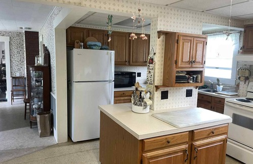 Danville Otro | Step back in time at this authentic Vermont Farmhouse Retreat in North Danville