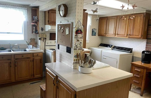 Danville Otro | Step back in time at this authentic Vermont Farmhouse Retreat in North Danville