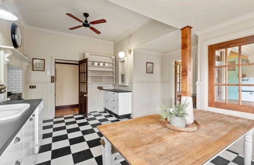 Portarlington Casa | Step back in time in the perfect family escape