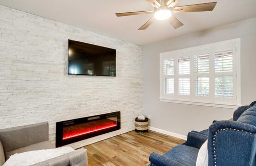 Rosewood Casa | Step-Free Home with Fire Pit - 3 Miles to USC!