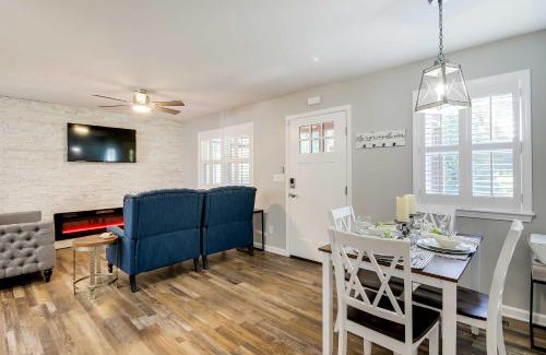 Rosewood Casa | Step-Free Home with Fire Pit - 3 Miles to USC!