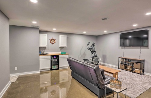 Colgate Casa | Step-Free Pewaukee Home < 1 Mi from Lakes!