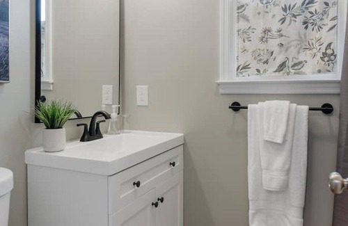 Hendersonville Casa | Step into a newly revitalized haven, primed for you to make it your own!