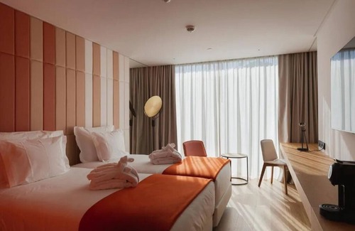 Sao Jorge de Arroios Hotel | Step into Lisbon’s Magic—Poolside Days & Light-Filled Nights