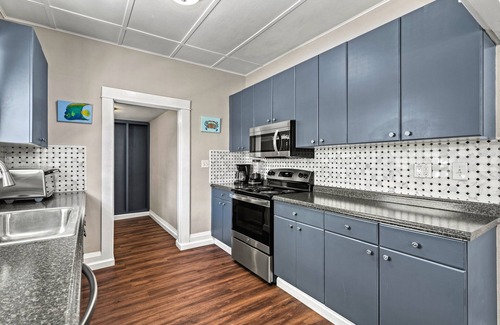 Gillespie Park Casa | Step into the charm of yesteryear with the modern comforts of today at City Cottage!