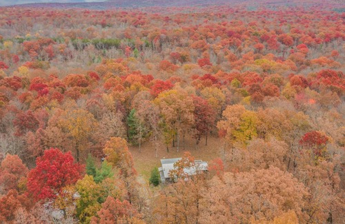Crab Orchard Casa | Step out of the cabin right into the Catoosa Wildlife Refuge (Pet-Friendly)