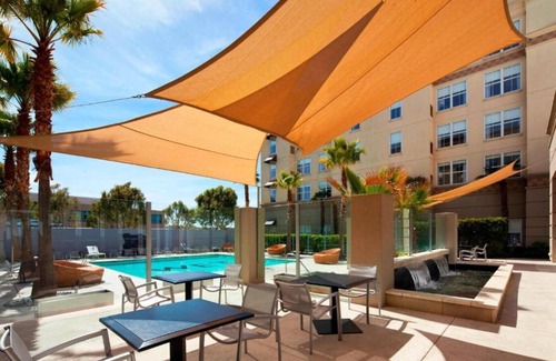Newark Casa | Step up your stay at our boutique Newark, California