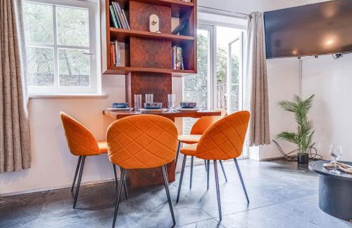 Tower Hamlets Apartamento | Stepney Green Gated Area with Parking & Garden