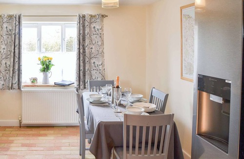 Bacton Cabaña | Stepping Stone Cottage