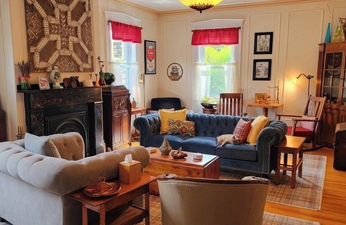 Salem Cama Y Desayuno | Stepping Stone Inn