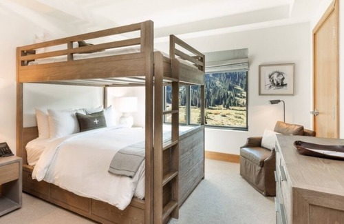 Salt Lake Mountain Resorts Cabina | Steps away from Alta Ski Area | Outdoor Pool w/ Stunning Mountain View