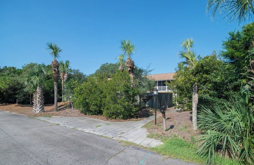 Debordieu Colony Casa | Steps away from the beach