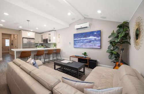 Mission Beach Casa | Steps from Bay Ocean Villa