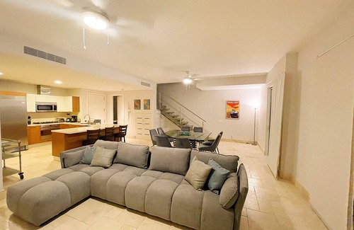 Playa Blanca Condominio | A pasos del Club de Playa, Albercas, Restaurantes, Compras y el Pacifico!!