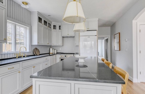 Mashpee Casa | Steps from beach! Recent Remodel!