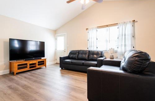 Belknap Casa | Steps from Bellarmine University