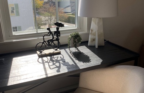 Mystic Apartamento | Steps from Downtown Mystic / Newly Renovated Modern Apartment