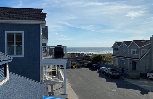 Alden Manor Casa | Steps from the beach! Beautiful 3-bedroom house in Long Beach