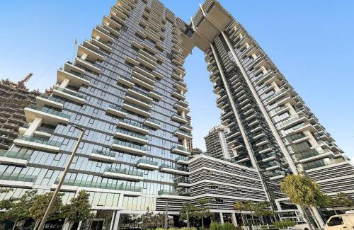 Bur Dubai Apartamento | Steps from the Metro & Sheikh Zayed Road, close to World Trade Center, with amazing Dubai Frame views!