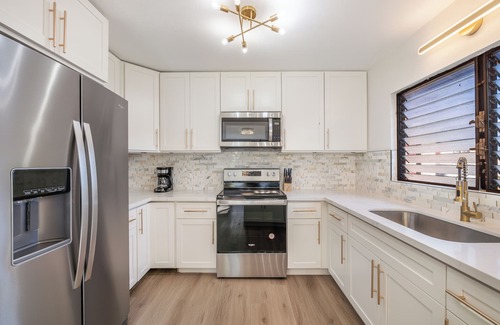 Nanakuli Casa | Steps from the Ocean 3bed/1.5bath Maili Beach Oasis