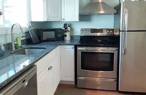 Wells Beach Condominio | Steps from Wells Beach, Bellevue by the Sea is perfect for your Maine vacation