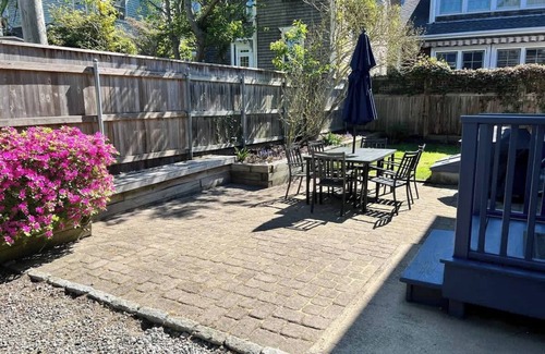 Newport Casa | Steps off Thames St | Center of Town 3BR/2BA