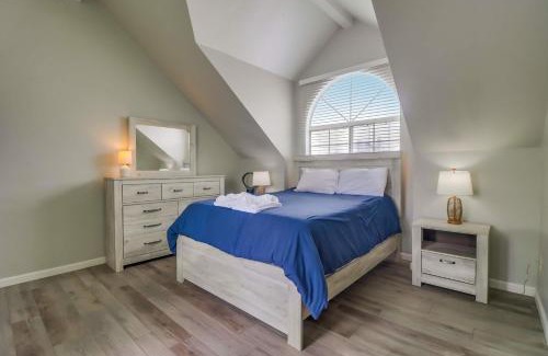 South Mission Beach Casa | Steps to bay & ocean Belmont Park dining
