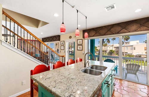 South Padre Island Casa | Luxury Las Sirenas 10% Off 7+ Nights Beach Access Best Pool