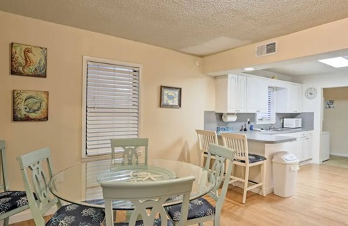 Laguna Beach Casa | Steps to beach|Pet friendly|Fenced yard