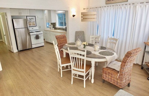 Peninsula Casa | Steps to Beach & Alamitos Bay on LB Peninsula