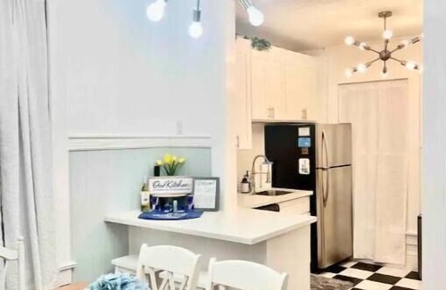 San Jacinto Casa | Steps to Beach, Includes 2 King Beds, 2 Full Bathrooms, Spotlessly Clean & Cozy