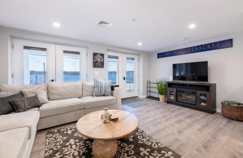 Laconia Apartamento | Steps to Beach Lake-View Laconia Getaway!