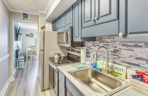 The Dunes Condominio | Steps to Beach: Myrtle Beach Condo w/ Resort Perks