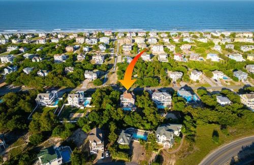 Whalehead Beach Casa | Steps to Beach Private Pool Spa & Spacious Yard