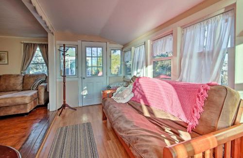 Buzzards Bay Casa | Steps to Cape Cod Canal Buzzards Bay Home