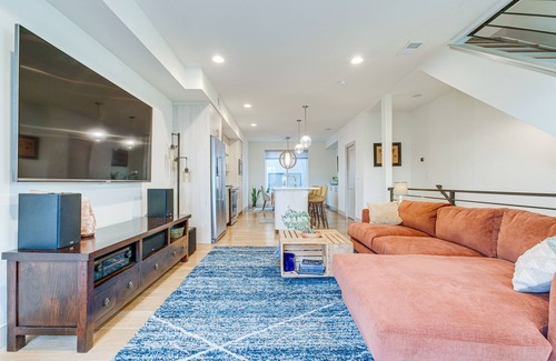 City Park West Casa | Steps to City Park: Townhome w/ Rooftop Deck!
