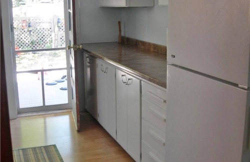 North Eastham Cabaña | Pasos para cocineros Brook Beach! A / C, calor, wifi, ducha exterior, parrilla de gas