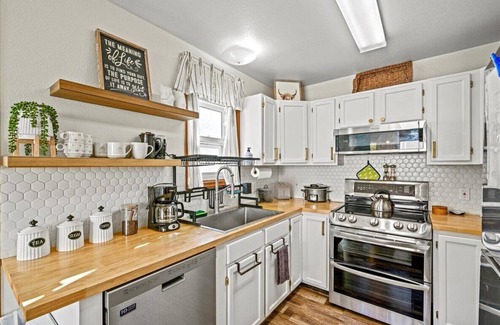 Ouray Casa | Steps to Hot Springs, Shops, & Trails / 2BR Fiber