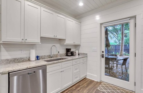 Downtown Charleston Casa | Steps to King|Sleeps 7|2 Units