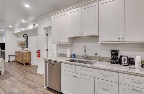 Downtown Charleston Casa | Steps to King|Sleeps 7|2 Units