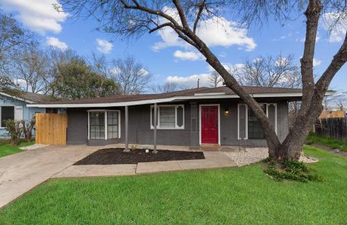 West San Antonio Casa | Steps to Lackland AFB & SeaWorld