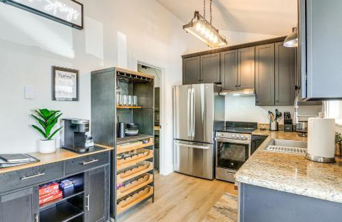 Pagosa Springs Casa | Steps to Lake and Kayaks Remodeled Townhome with AC