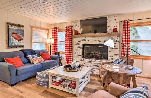 Cedar Glen Casa | Steps to Lake Cabin with Deck in Lake Arrowhead