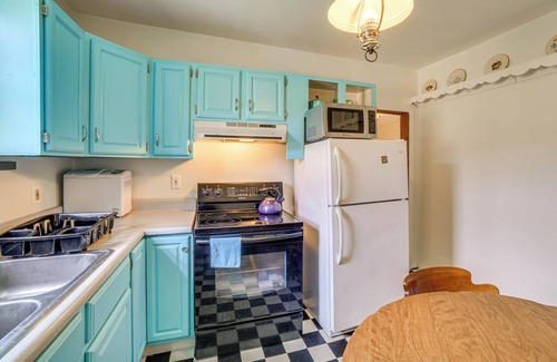 St Ignace Casa | Steps to Lake Huron: Retreat w/ Yard in St Ignace
