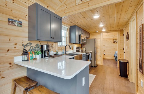 Seneca Cabina | Steps to Lake Keowee: Secluded Seneca Sanctuary!