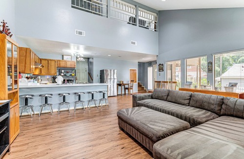 Cape Royale Casa | Steps to Marina: Coldspring Retreat w/ Lake View