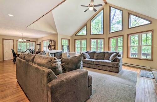 Gouldsboro Casa | Steps to River Big Bass Lake House with Grill!