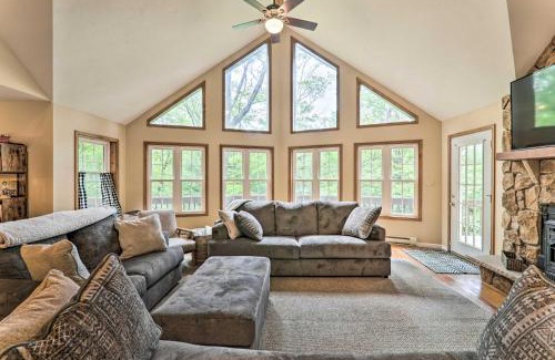Gouldsboro Casa | Steps to River Big Bass Lake House with Grill!